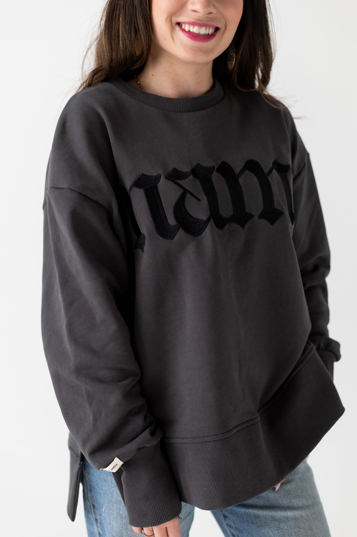 Blackletter Crewneck - Mama